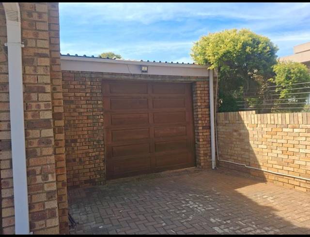 4 BEDROOM HOUSE FOR SALE IN VANDERBIJLPARK SE 3